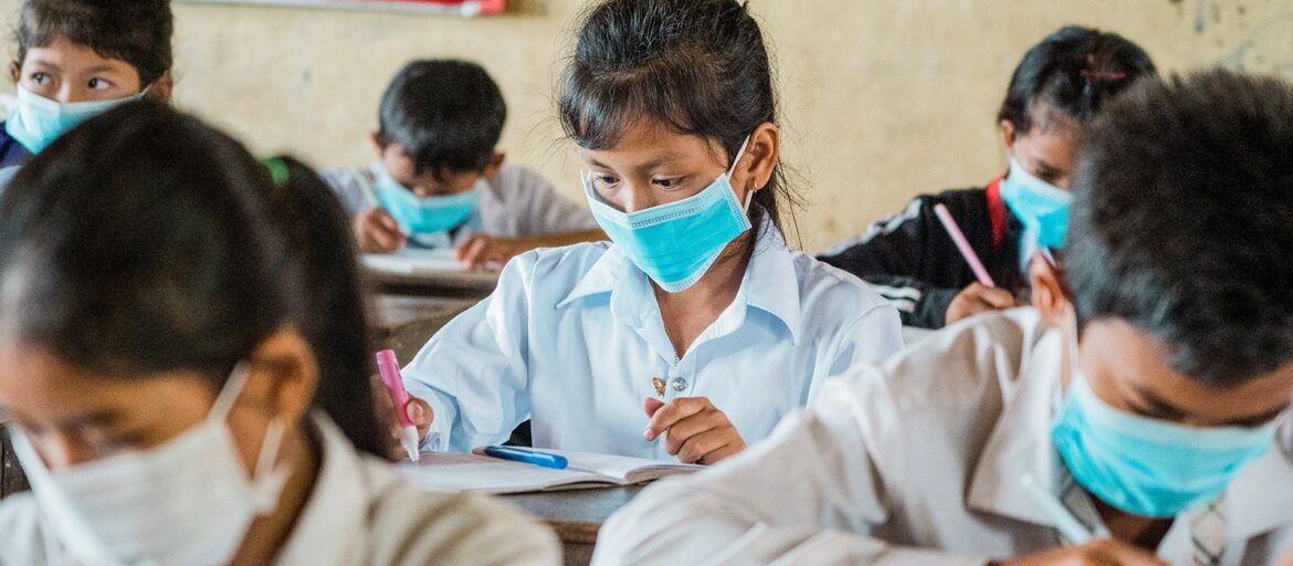 covid-19-girl-education